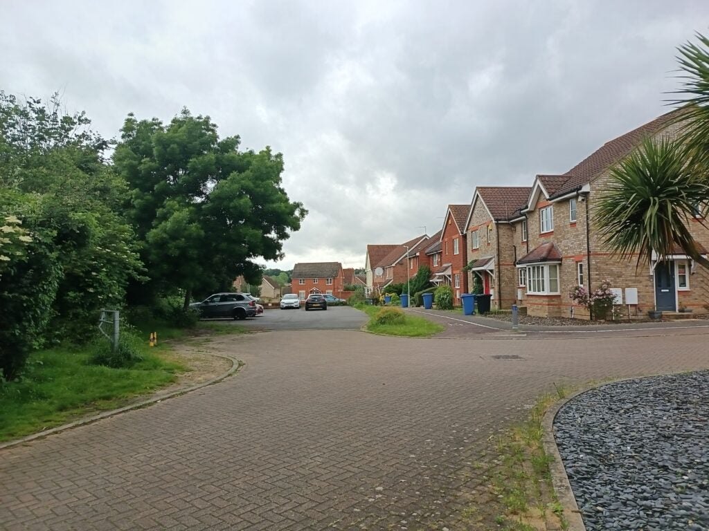 Real daylight capture: residential street